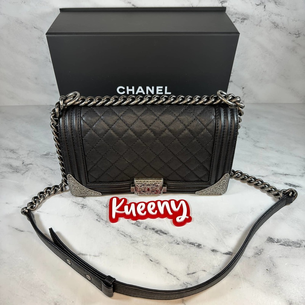 ❌❌ Chanel Boy Bag Metal Old Medium Classic Quilted Black Flap CC Leboy Calfskin - Picture 3 of 16